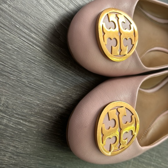 Tory Burch flats with gold embellishments - Picture 6 of 6